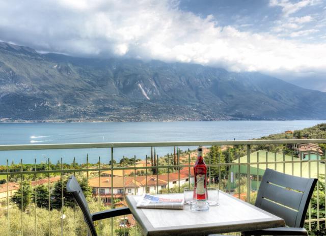 Hotel San Pietro**** - Limone sul Garda