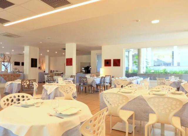 Hotel Futura Club Spiagge Bianche**** - Fontane Bianche