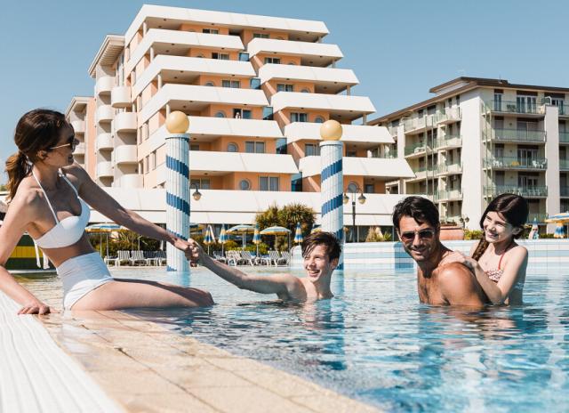 Aparthotel Holiday**** - Bibione Terme