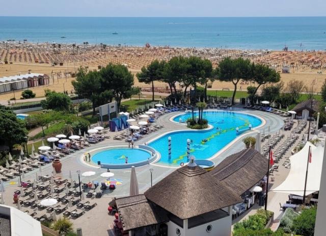 Aparthotel Holiday**** - Bibione Terme
