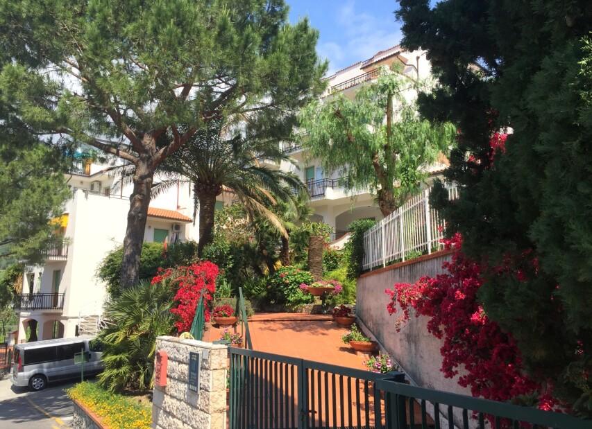 Residence Dei Fiori - Pietra Ligure