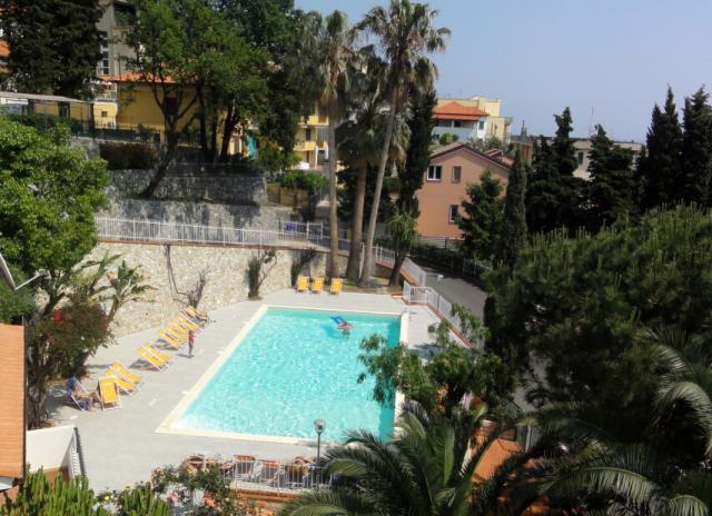 Residence Dei Fiori - Pietra Ligure
