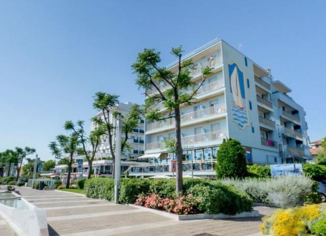 Hotel Mon Cheri*** - Riccione