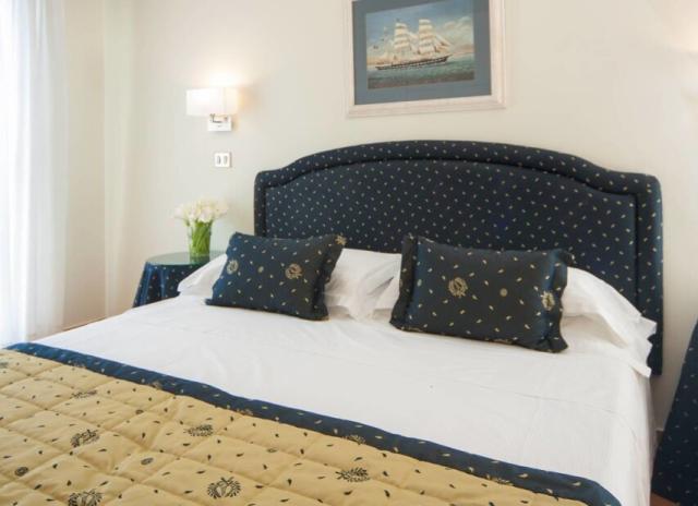 Hotel Mon Cheri*** - Riccione