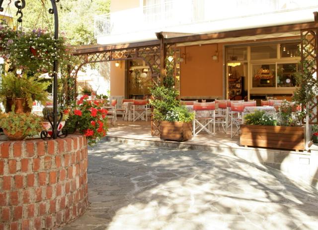 Residence Kriss - Deiva Marina