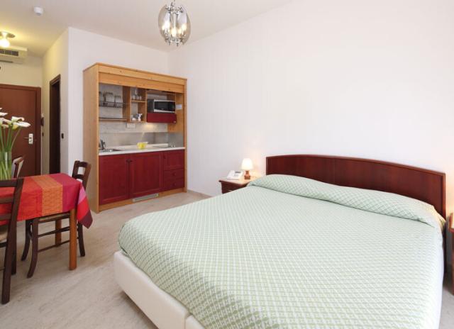 Residence Kriss - Deiva Marina