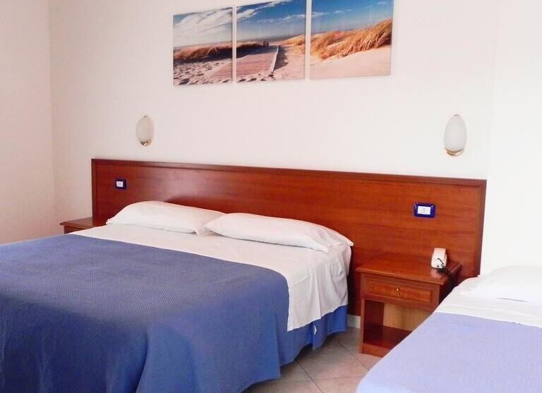 Hotel Mare Blu*** - Pineto