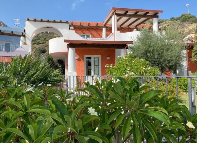 Hotel Bougainville**** - Lipari