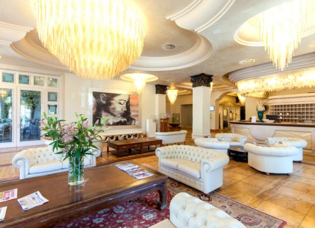 Hotel Palace***** - Milano Marittima