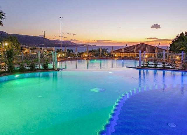 Hotel Scoglio del Leone**** - Marina di Zambrone