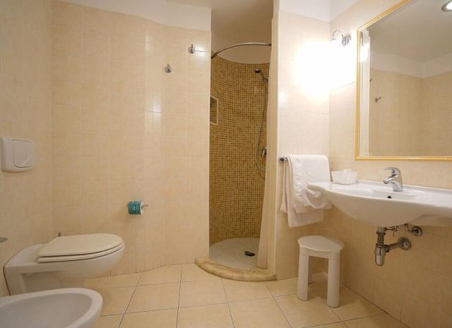 Hotel Scoglio del Leone**** - Marina di Zambrone