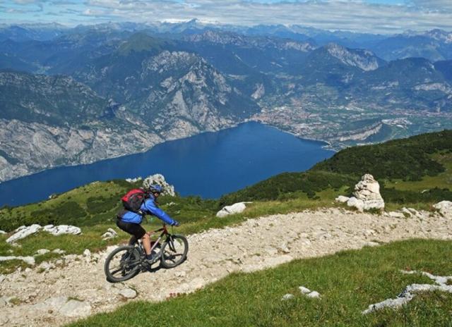 Camping Baia Verde - Manerba del Garda