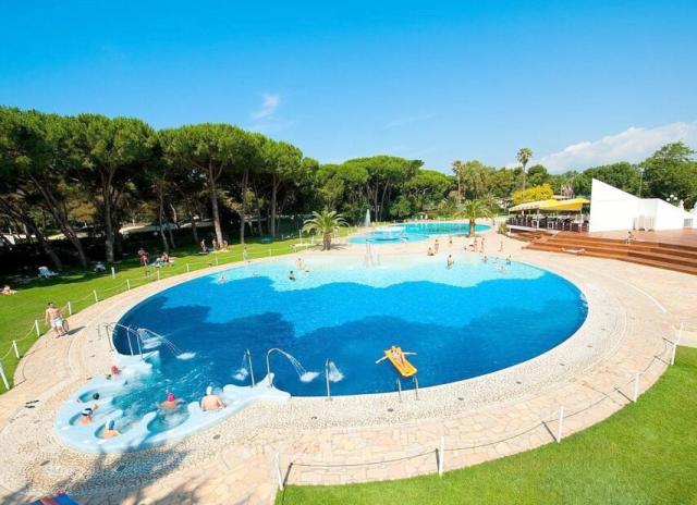 Baia Domizia Camping Village - Baia Domizia