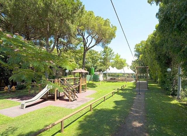 Baia Domizia Camping Village - Baia Domizia
