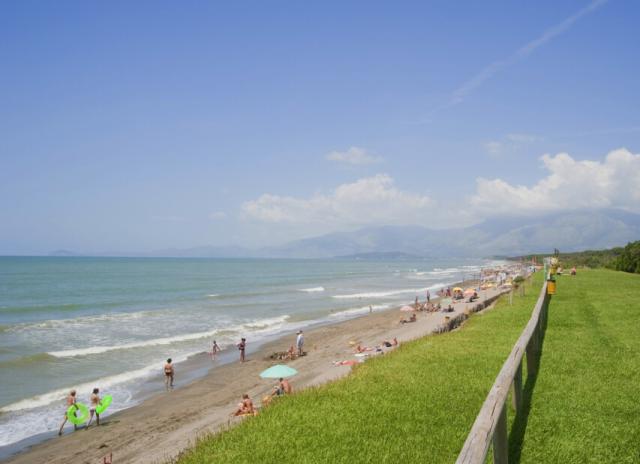 Baia Domizia Camping Village - Baia Domizia