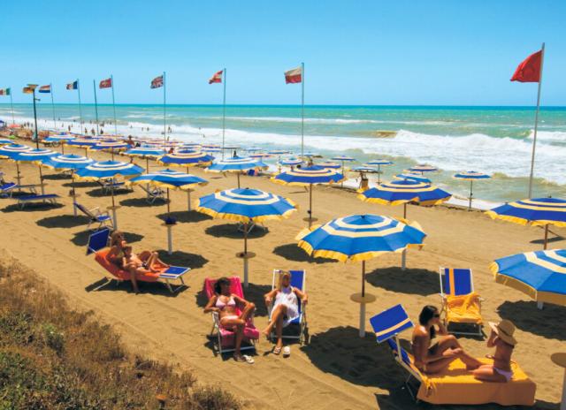 Baia Domizia Camping Village - Baia Domizia