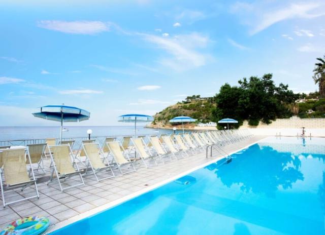 Villaggio Baia d’Ercole**** - Capo Vaticano