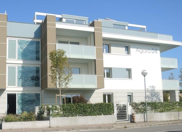 Agora