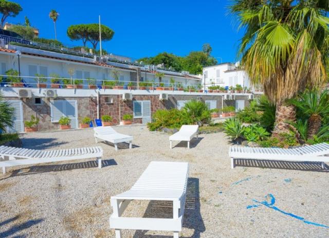 Hotel Parco Cartaromana*** - Ischia