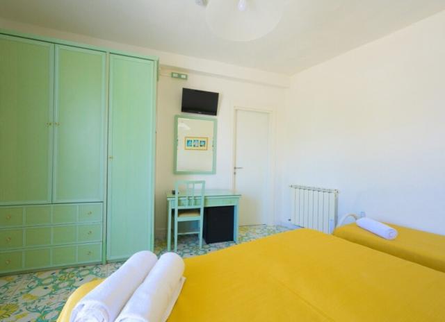 Hotel Parco Cartaromana*** - Ischia