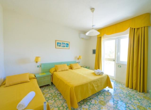 Hotel Parco Cartaromana*** - Ischia