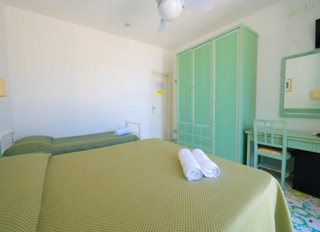 Hotel Parco Cartaromana*** - Ischia