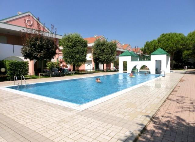 Villaggio Ai Ginepri (dodavatel 2) - Bibione Spiaggia