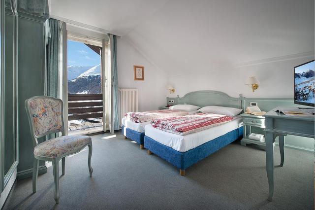 Hotel alpen village Livigno camera panorama 3
