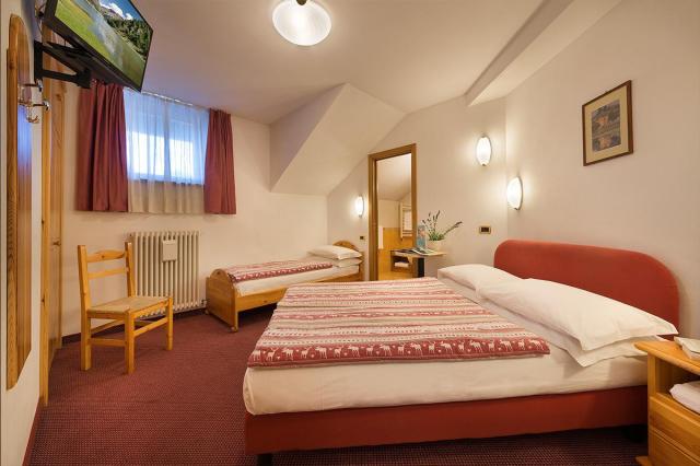 Hotel alpen village Livigno camera tripla 1