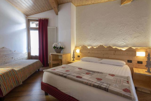 hotel cova pellizzano val di sole trentino camera superior 04