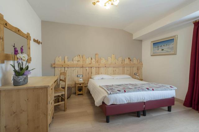Hotel Cova, Pellizzano pokoje Standard (4)