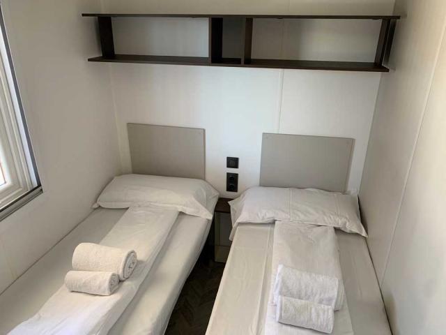 Serenella MBH  Pellicano LUX (4)