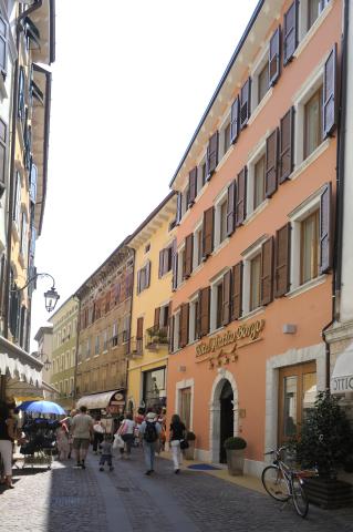 Hotel Antico Borgo, Riva del Garda (11)