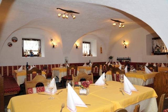Udai Hotel_Mazzin_2018 (16)