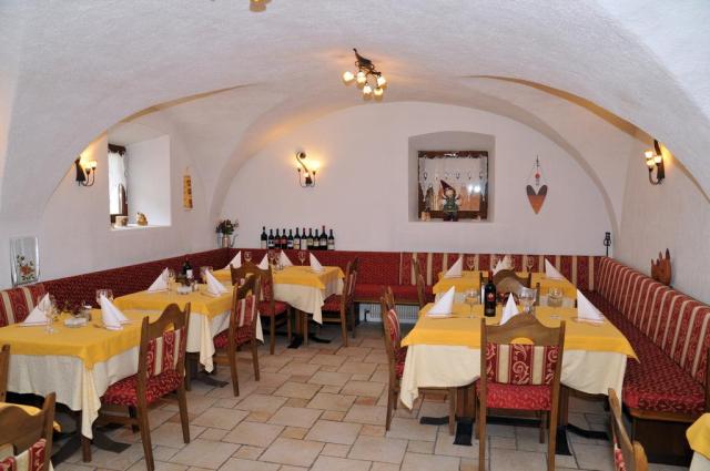 Udai Hotel_Mazzin_2018 (17)