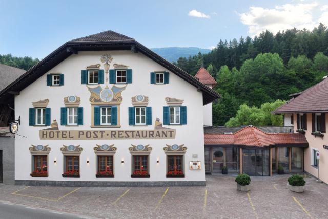 Hotel 03