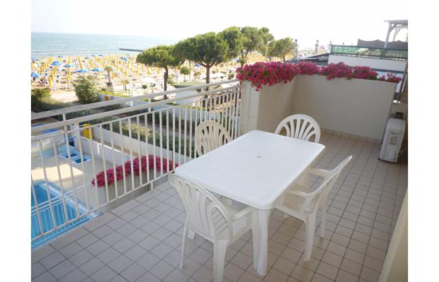 Semiramis, Jesolo 25 (4)