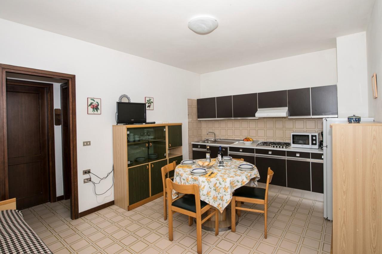 residence Gianni Torri del Benaco (16)