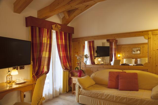 Camera Junior Suite