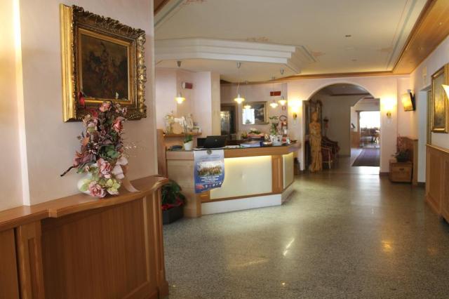 Canada Hotel Pinzolo 2019 (13)