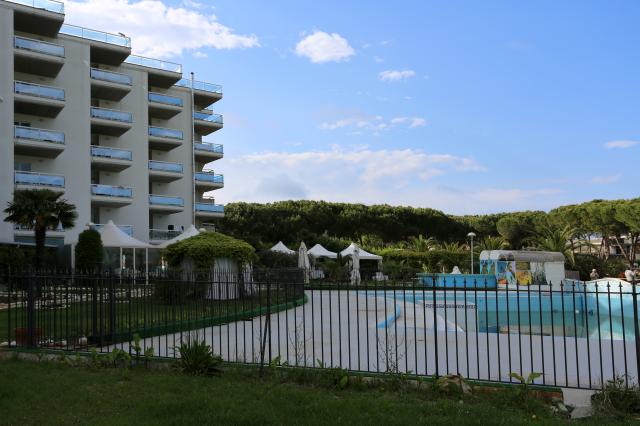 Elena Resort   Silvi Marina   22  (32)