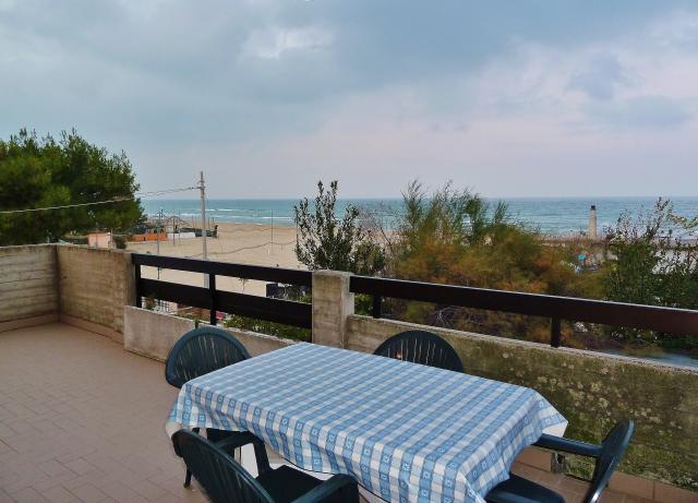 GUGU BALKON (7)