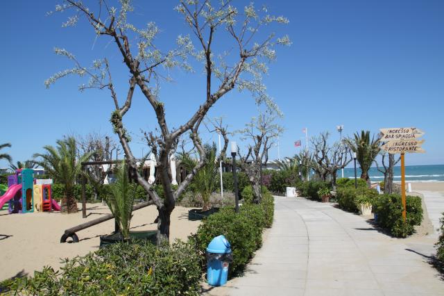 GUGU LE HAWAII (3)