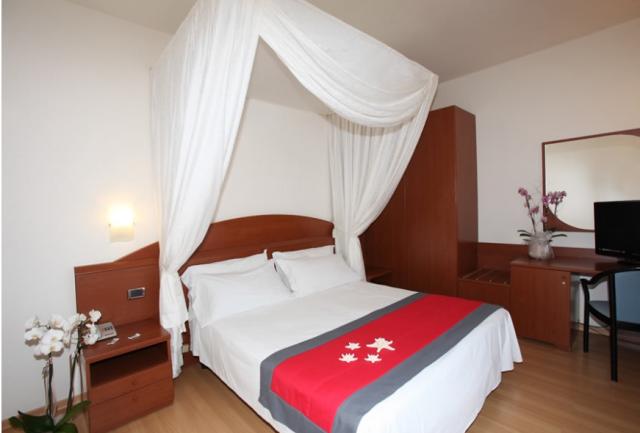 Samtiago hotel LidodiJeselo leto2021 (1)