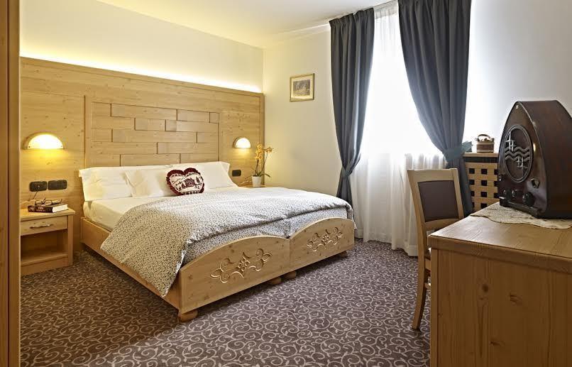 Hotel Europa, Madonna (11)