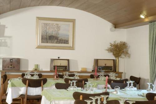 Hotel Europa, Madonna (4)