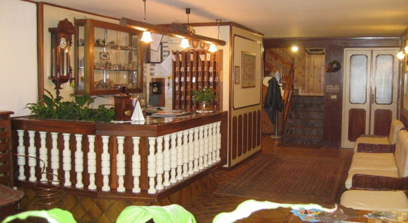 Hotel Europa, Madonna (6)