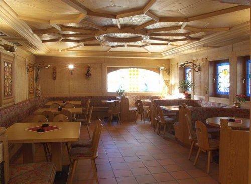 Hotel Villa Jolanda, Ziano di Fiemme  (1)