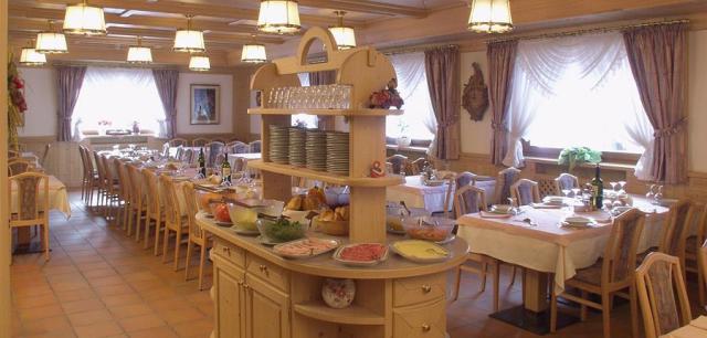 Hotel Villa Jolanda, Ziano di Fiemme  (9)