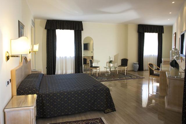 Hotel Sant'Alphio Garden    Giardini Naxos (2)